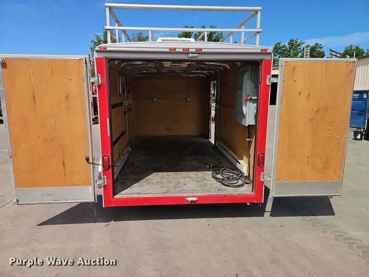 image for item EO7424 2004 Wells Cargo Road Force 7142 enclosed cargo trailer