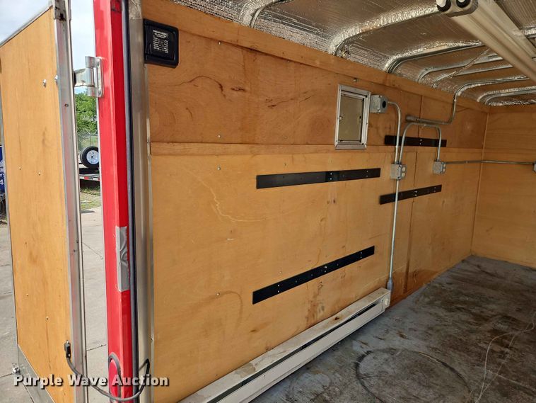 image for item EO7424 2004 Wells Cargo Road Force 7142 enclosed cargo trailer