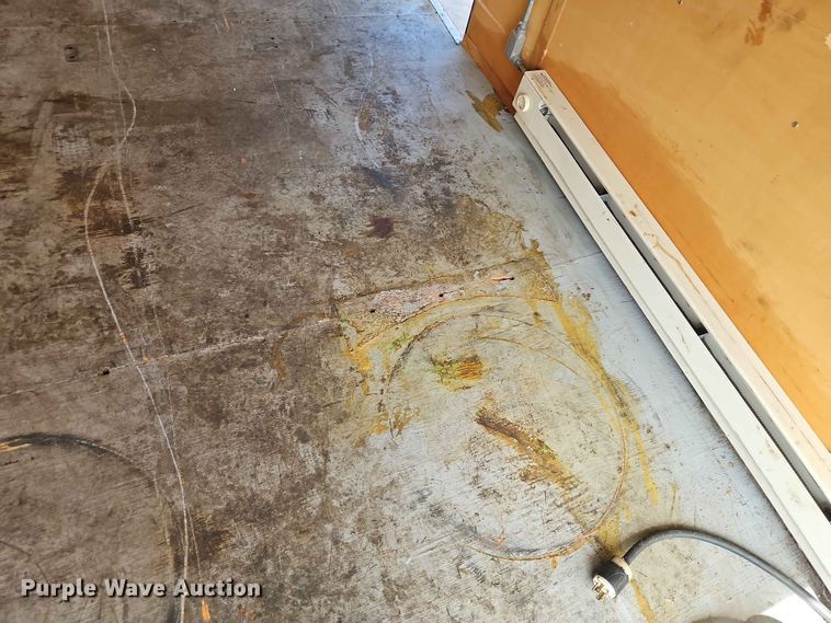 image for item EO7424 2004 Wells Cargo Road Force 7142 enclosed cargo trailer