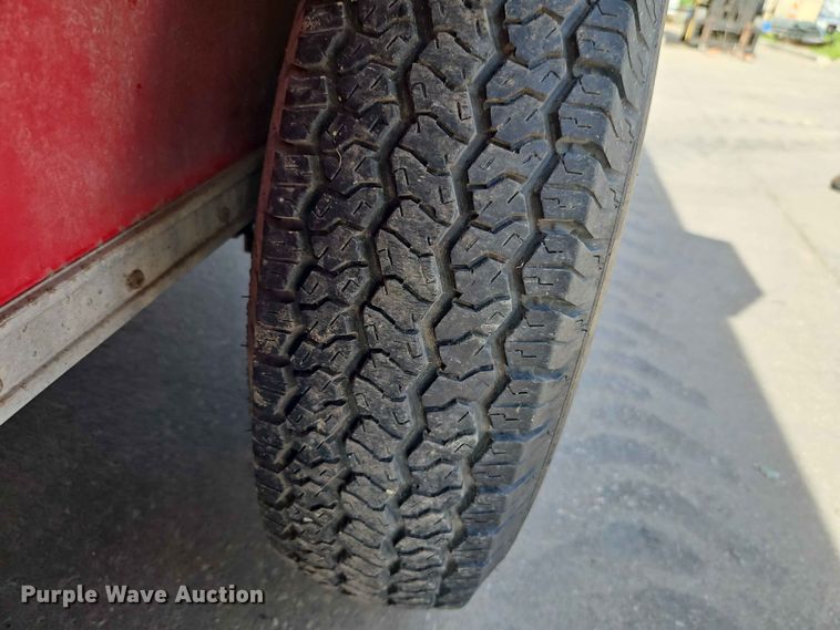 image for item EO7424 2004 Wells Cargo Road Force 7142 enclosed cargo trailer