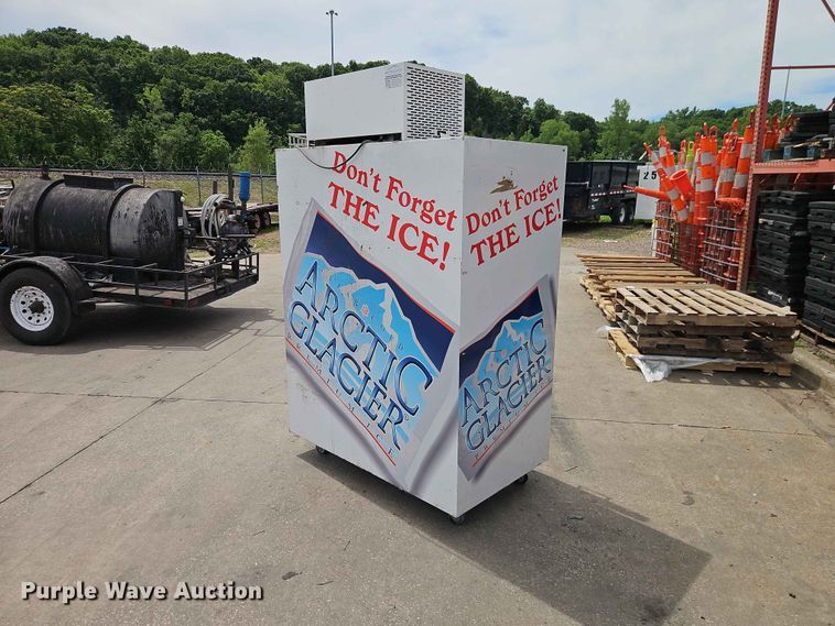 image for item EO7426 Leer Manufacturing Co 484021 ice bag storage