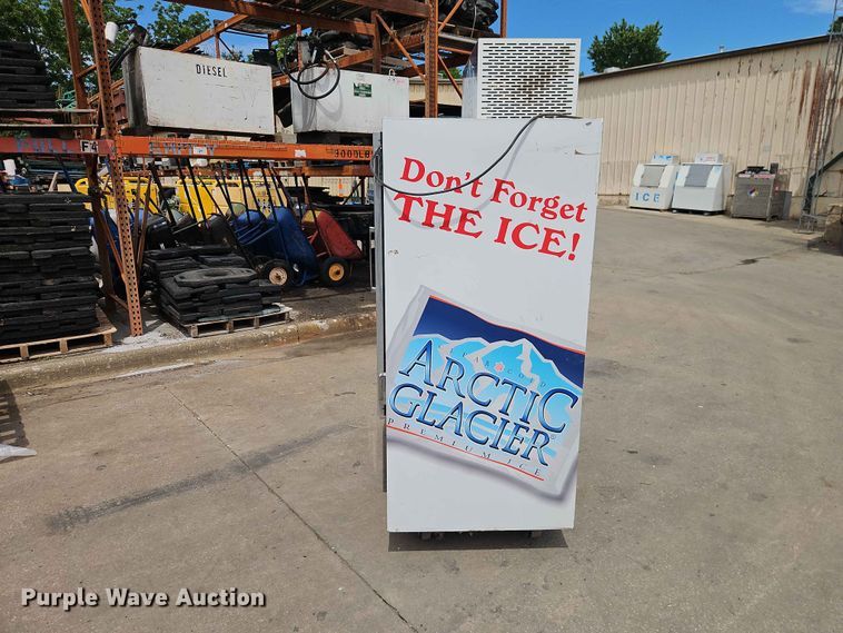 image for item EO7426 Leer Manufacturing Co 484021 ice bag storage