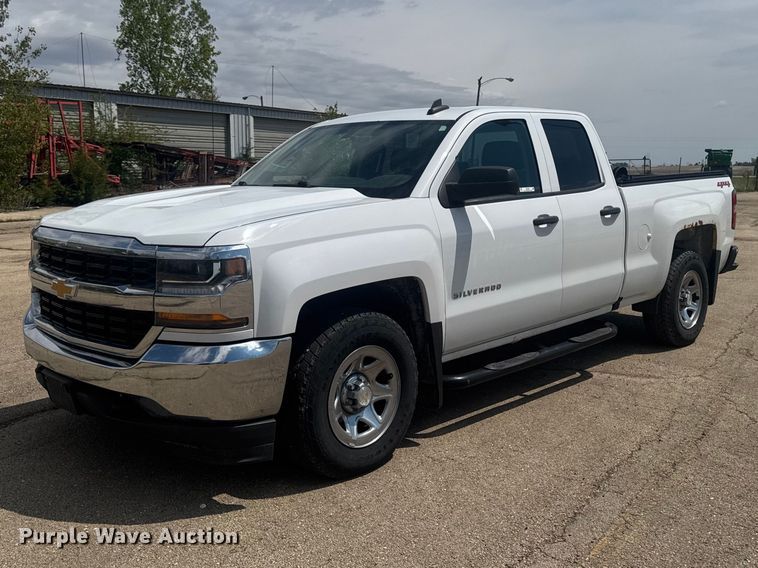 image for item ER0484 2018 Chevrolet Silverado 1500 Ext. Cab pickup truck
