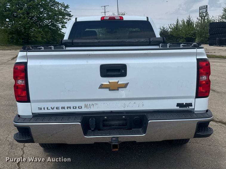 image for item ER0484 2018 Chevrolet Silverado 1500 Ext. Cab pickup truck