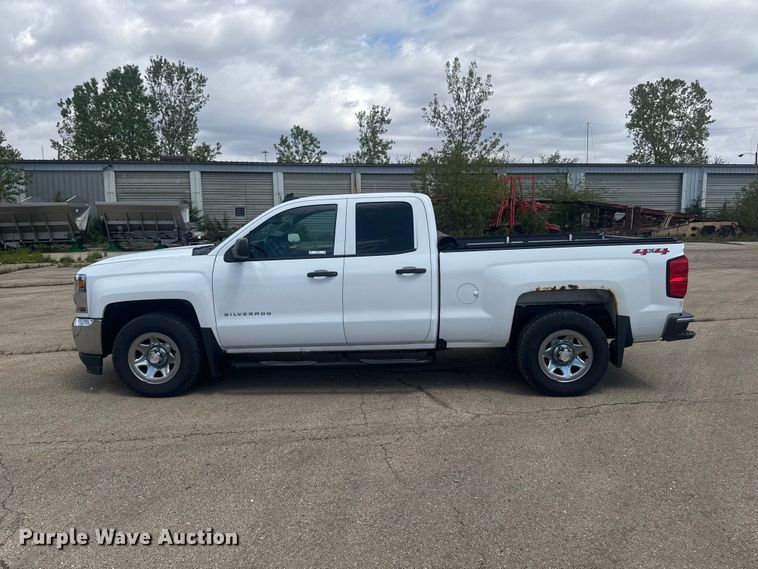 image for item ER0484 2018 Chevrolet Silverado 1500 Ext. Cab pickup truck