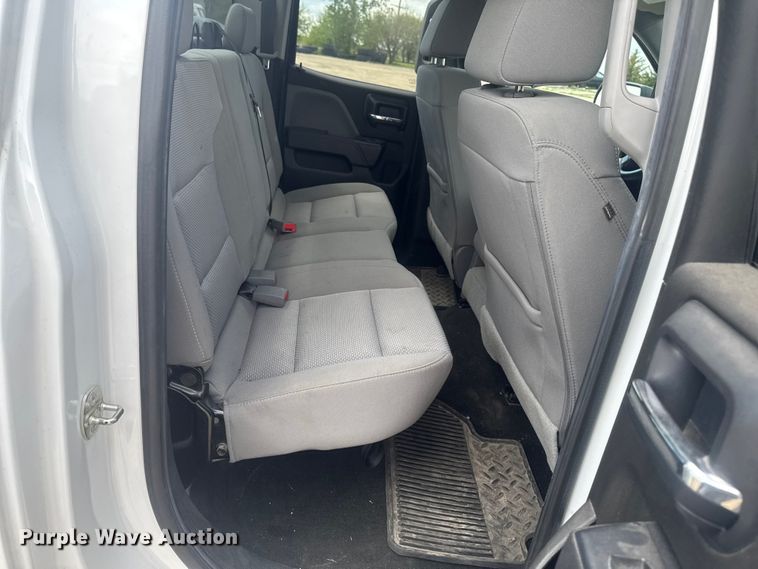 image for item ER0484 2018 Chevrolet Silverado 1500 Ext. Cab pickup truck