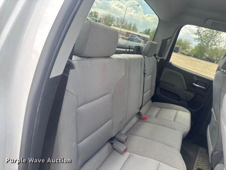 image for item ER0484 2018 Chevrolet Silverado 1500 Ext. Cab pickup truck