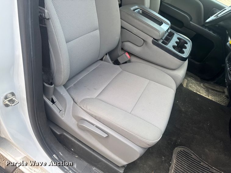 image for item ER0484 2018 Chevrolet Silverado 1500 Ext. Cab pickup truck