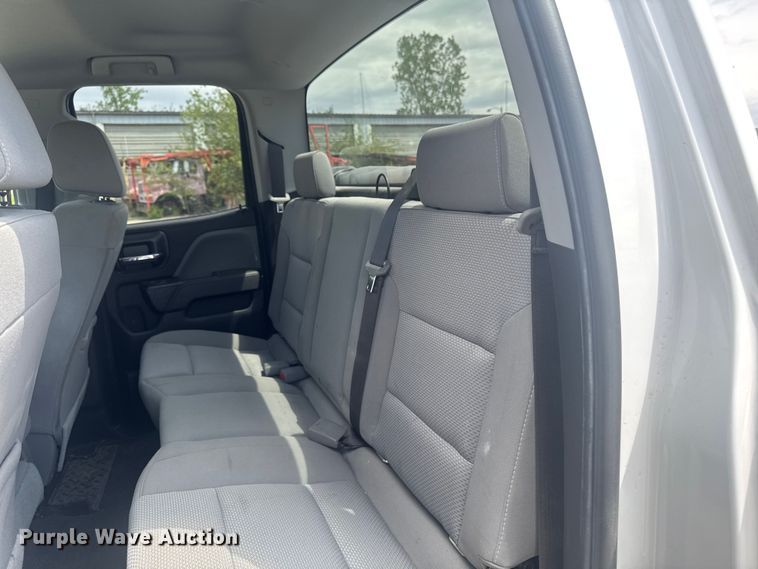 image for item ER0484 2018 Chevrolet Silverado 1500 Ext. Cab pickup truck