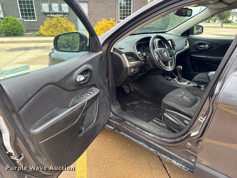 image for item ER0500 2016 Jeep Cherokee SUV