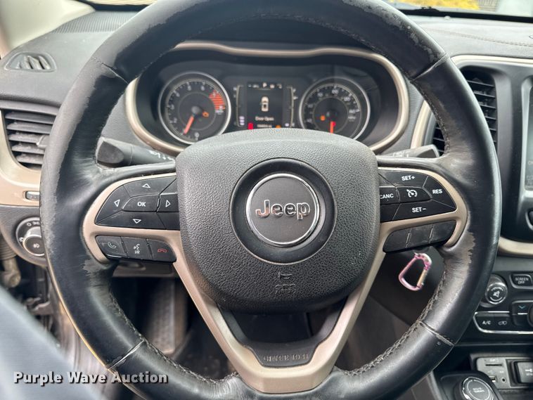 image for item ER0500 2016 Jeep Cherokee SUV