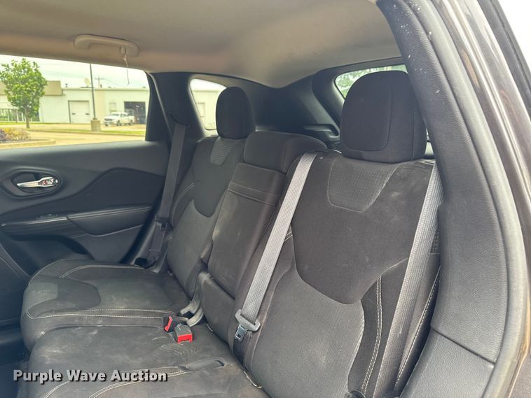 image for item ER0500 2016 Jeep Cherokee SUV