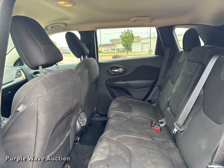 image for item ER0500 2016 Jeep Cherokee SUV