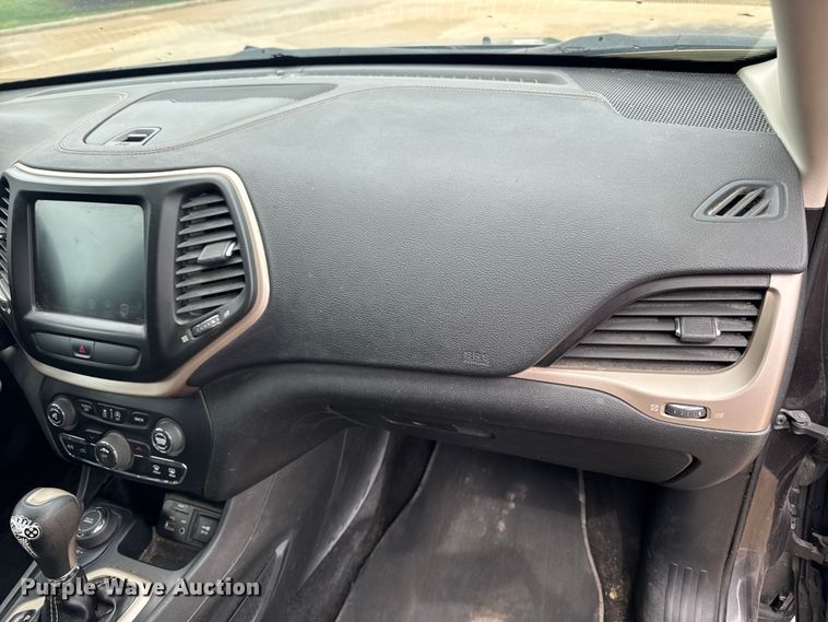 image for item ER0500 2016 Jeep Cherokee SUV