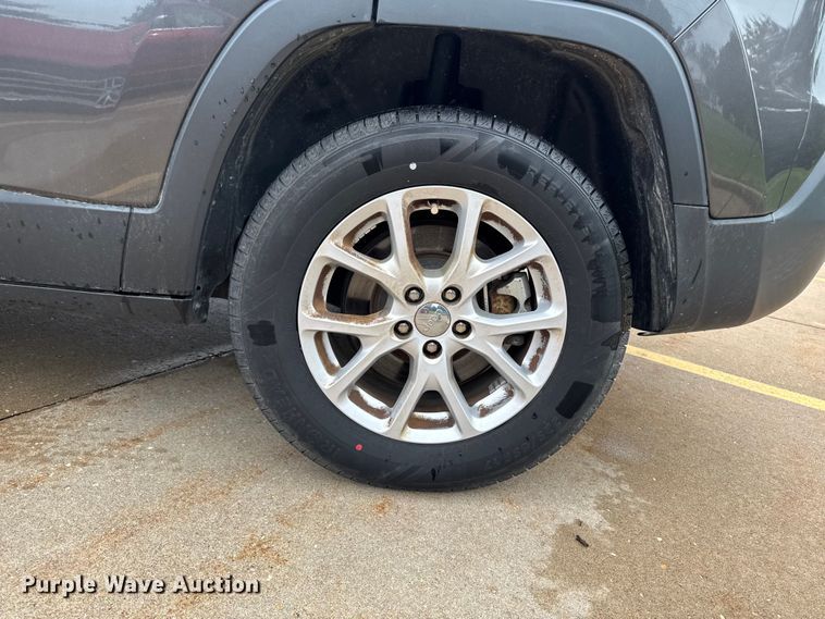 image for item ER0500 2016 Jeep Cherokee SUV