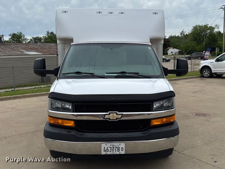 image for item ER0501 2019 Chevrolet Express delivery van