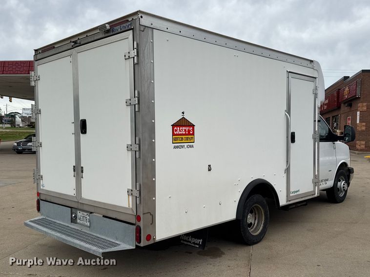 image for item ER0501 2019 Chevrolet Express delivery van