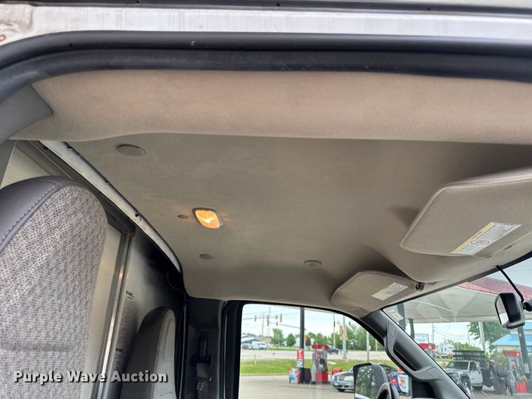 image for item ER0501 2019 Chevrolet Express delivery van