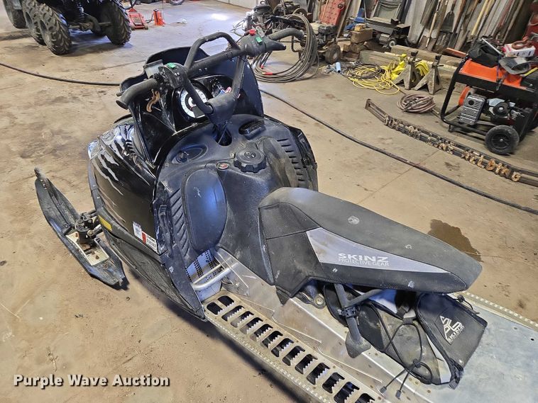 image for item ER1549 2006 Arctic Cat M7 snowmobile