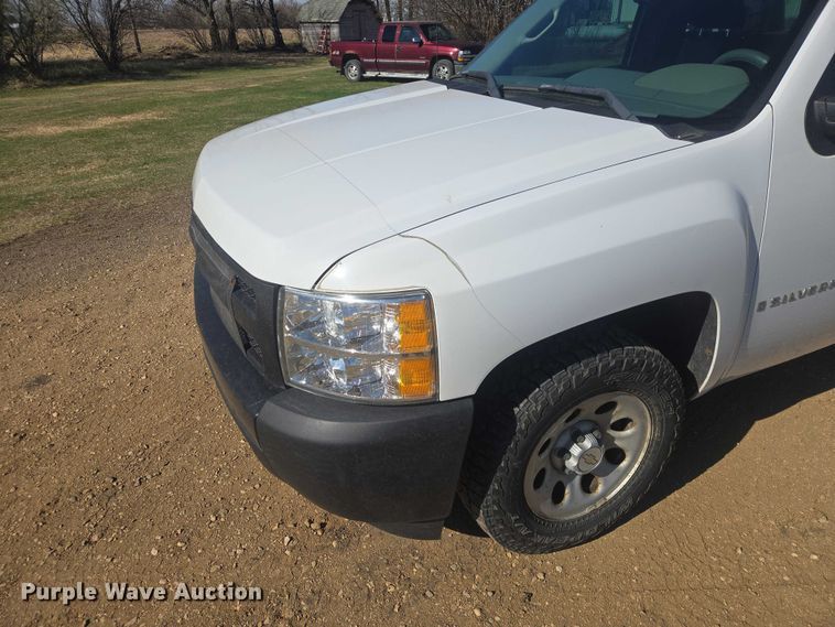 image for item ER1557 2008 Chevrolet Silverado pickup truck