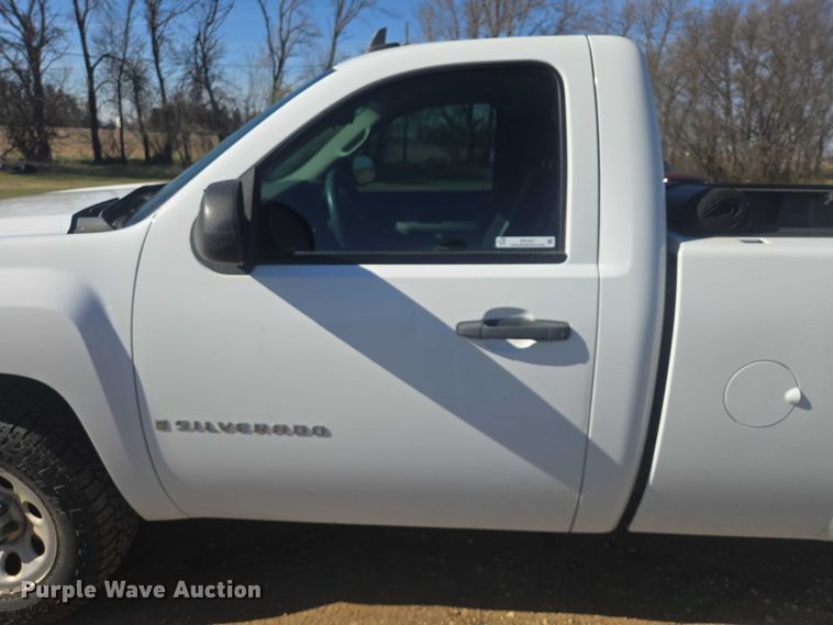 image for item ER1557 2008 Chevrolet Silverado pickup truck