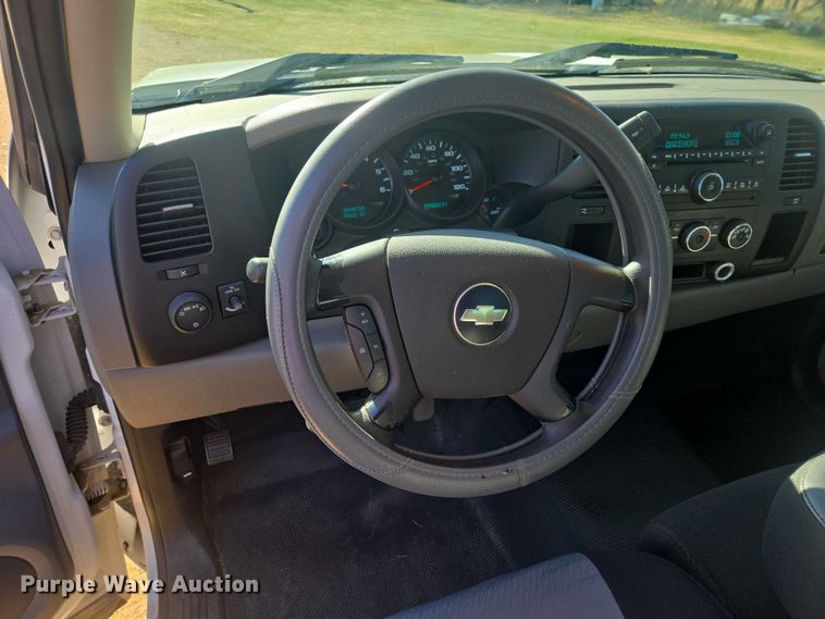 image for item ER1557 2008 Chevrolet Silverado pickup truck