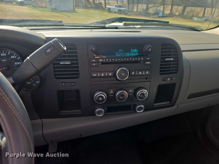 image for item ER1557 2008 Chevrolet Silverado pickup truck