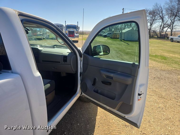 image for item ER1557 2008 Chevrolet Silverado pickup truck