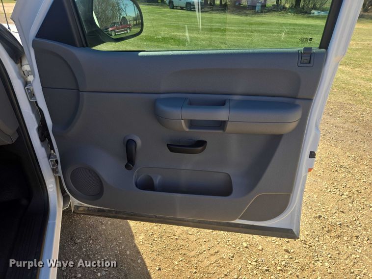 image for item ER1557 2008 Chevrolet Silverado pickup truck