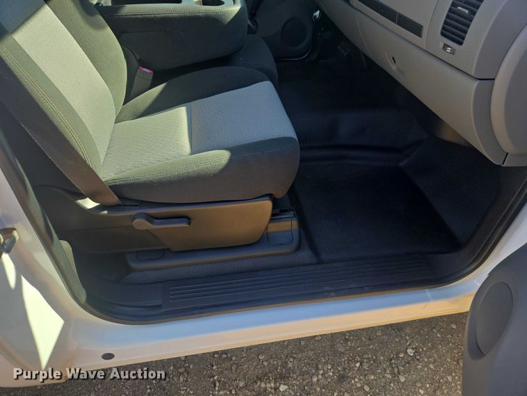 image for item ER1557 2008 Chevrolet Silverado pickup truck