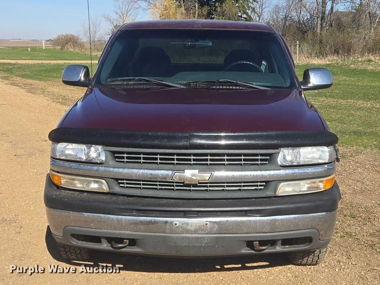 image for item ER1558 2002 Chevrolet Silverado 1500 Ext. Cab pickup truck
