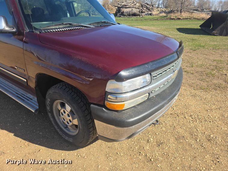 image for item ER1558 2002 Chevrolet Silverado 1500 Ext. Cab pickup truck