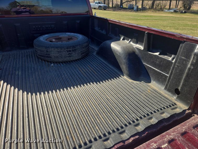 image for item ER1558 2002 Chevrolet Silverado 1500 Ext. Cab pickup truck