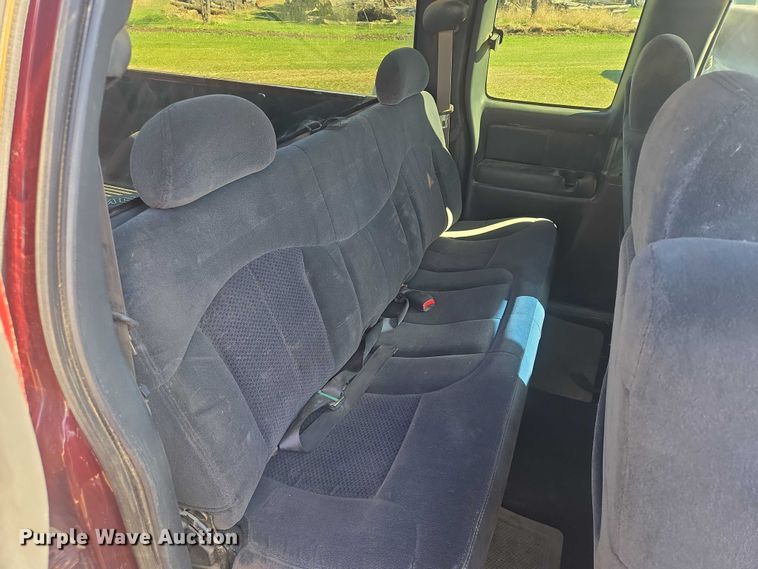 image for item ER1558 2002 Chevrolet Silverado 1500 Ext. Cab pickup truck