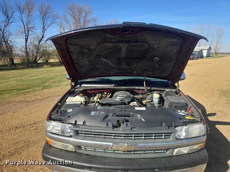 image for item ER1558 2002 Chevrolet Silverado 1500 Ext. Cab pickup truck