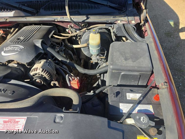 image for item ER1558 2002 Chevrolet Silverado 1500 Ext. Cab pickup truck