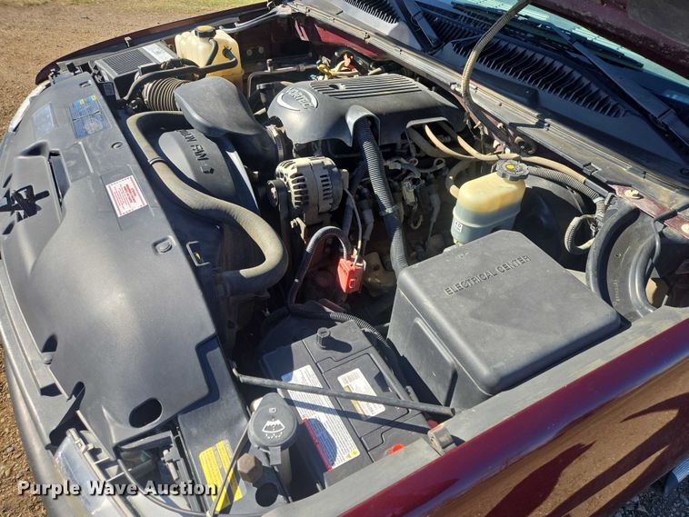 image for item ER1558 2002 Chevrolet Silverado 1500 Ext. Cab pickup truck