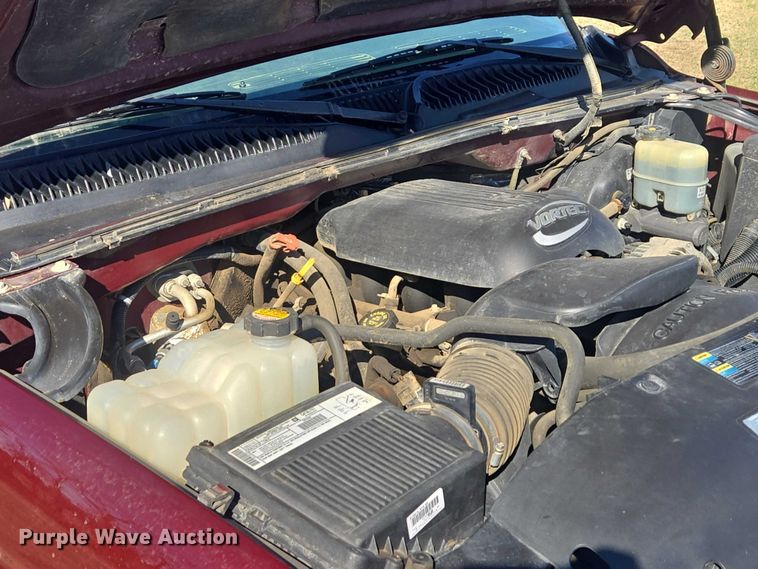 image for item ER1558 2002 Chevrolet Silverado 1500 Ext. Cab pickup truck