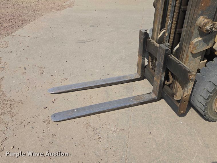 image for item ER1617 Caterpillar P6000 forklift