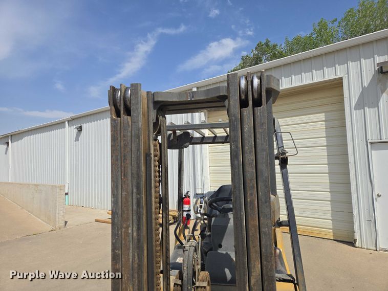 image for item ER1617 Caterpillar P6000 forklift