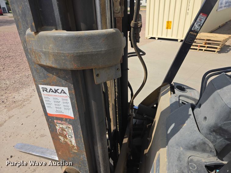 image for item ER1617 Caterpillar P6000 forklift