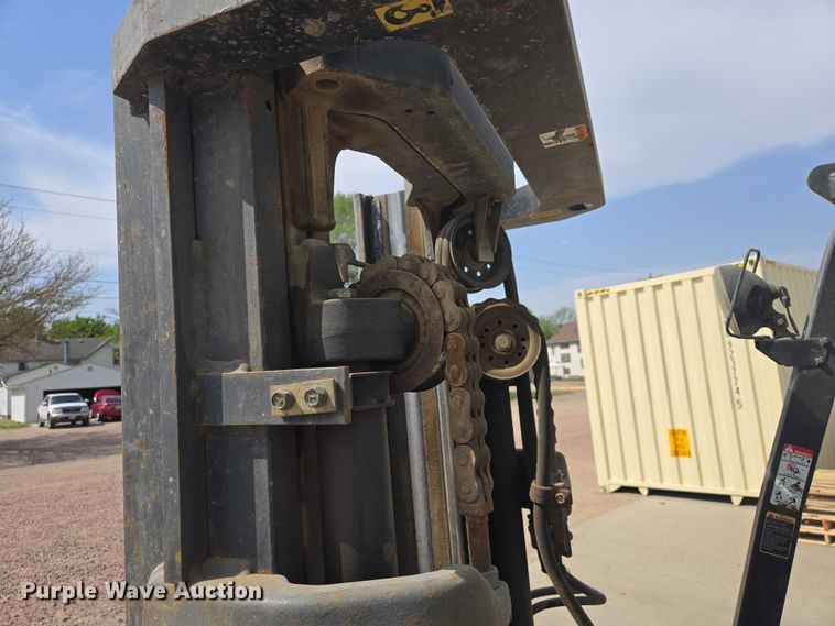 image for item ER1617 Caterpillar P6000 forklift