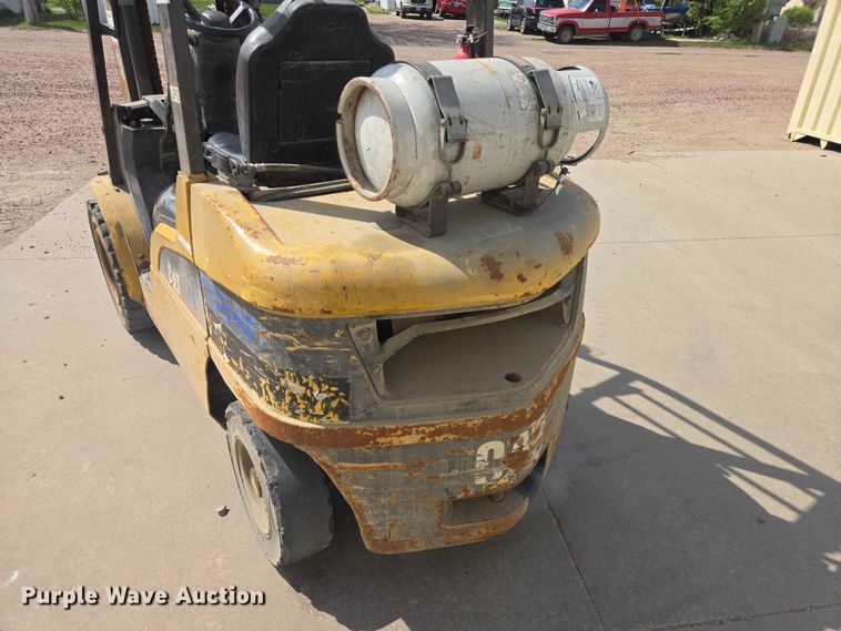 image for item ER1617 Caterpillar P6000 forklift