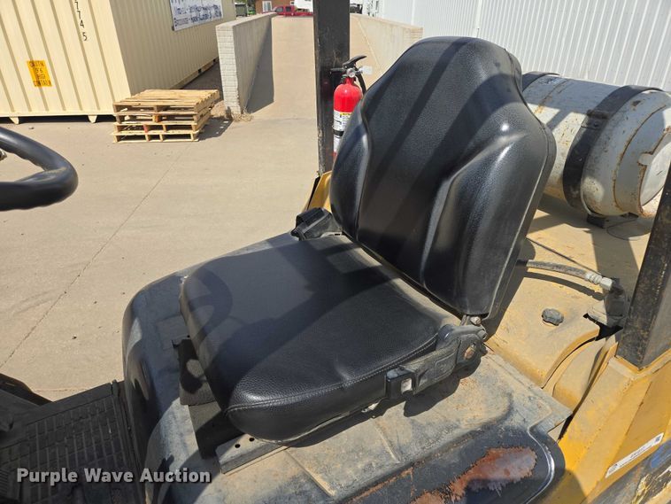 image for item ER1617 Caterpillar P6000 forklift
