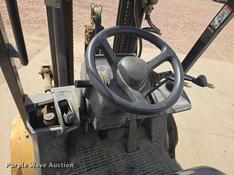 image for item ER1617 Caterpillar P6000 forklift