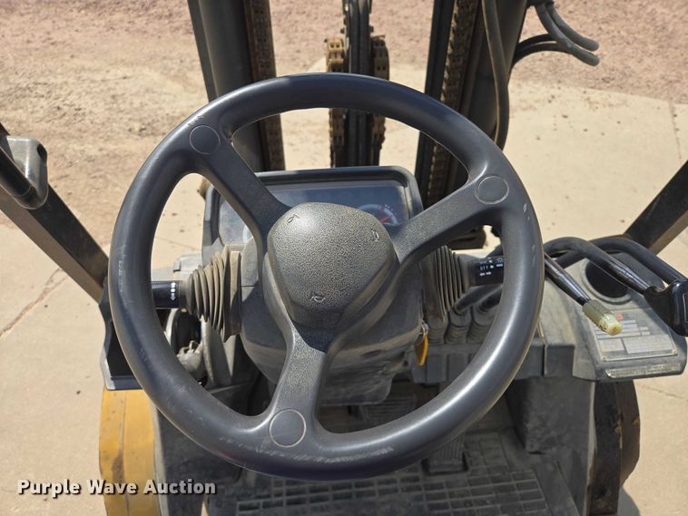 image for item ER1617 Caterpillar P6000 forklift