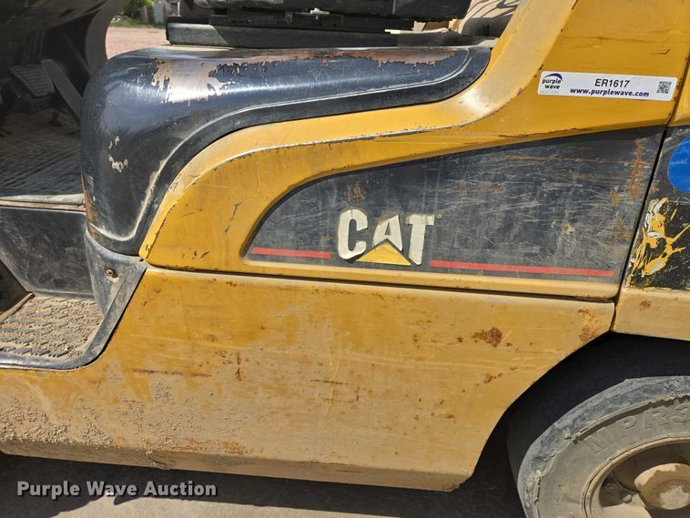 image for item ER1617 Caterpillar P6000 forklift
