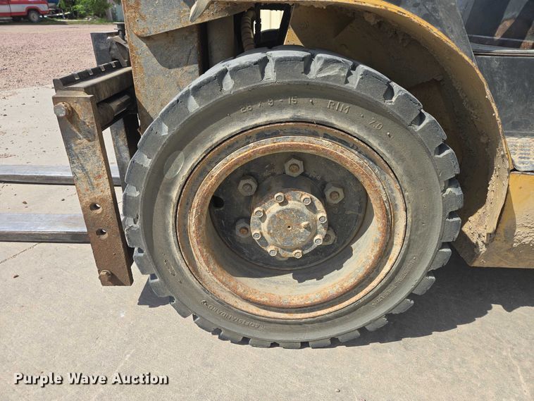 image for item ER1617 Caterpillar P6000 forklift