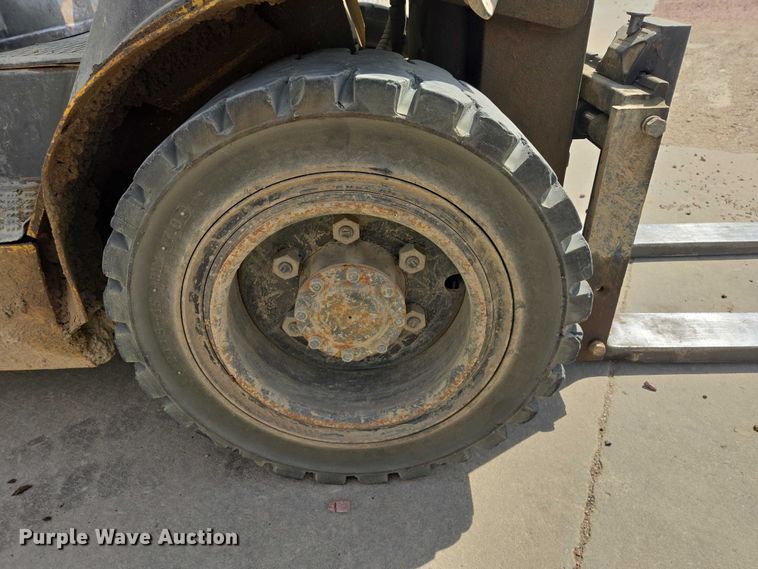 image for item ER1617 Caterpillar P6000 forklift