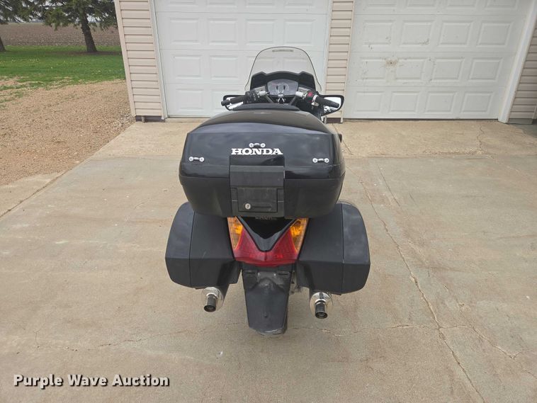 image for item ER1618 2006 Honda ST1300 motorcycle
